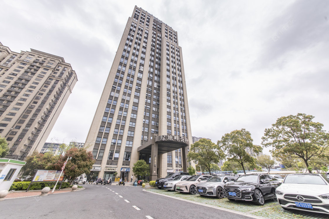 常州绿地峰荟在售新楼盘实景图